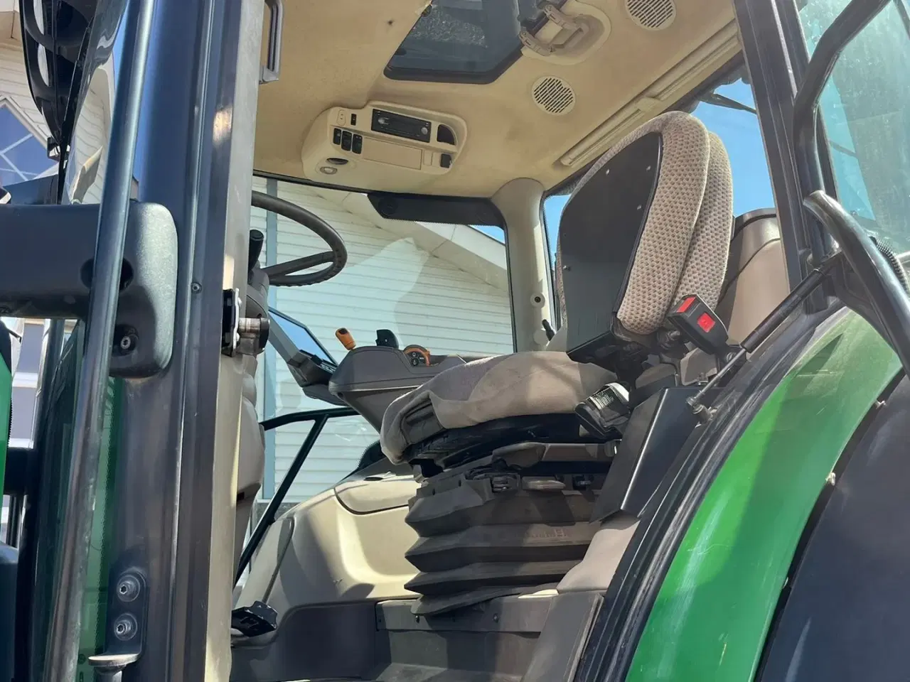 Billede 9 - John Deere 6215R Med frontlift og front PTO på