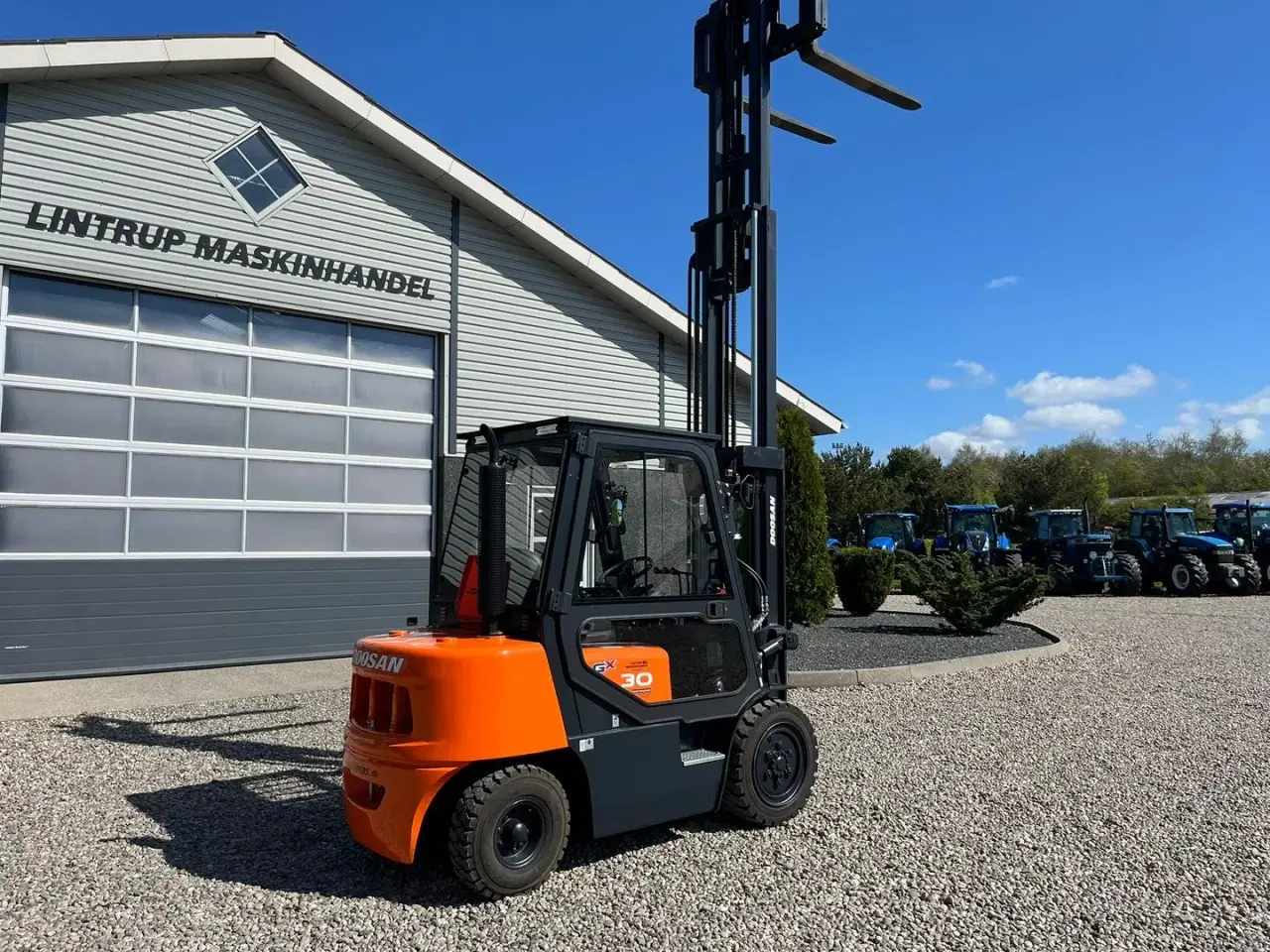 Billede 12 - Doosan D30 G med kabine og KUN 57 TIMER FRA NY, MED TIME GARENTI