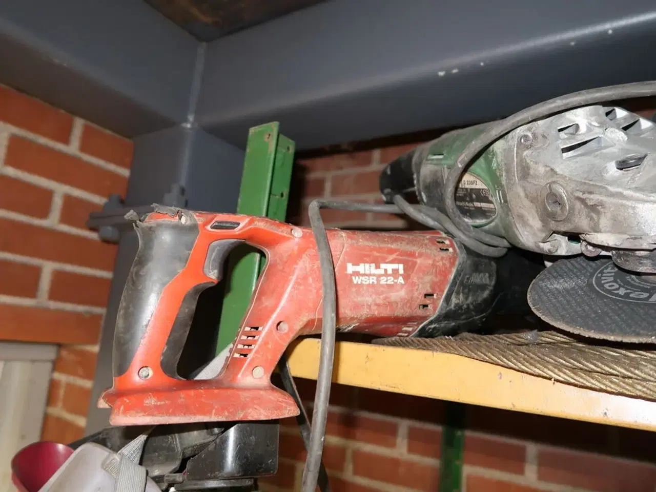 Billede 5 - Div. Løfteudstyr, bajonetsav HILTI WSR 22-A, vinkelsliber HITACHI m.m.