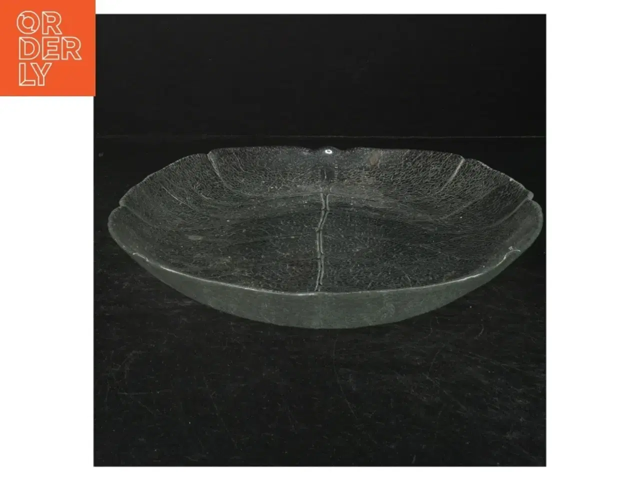Billede 2 - Dekorativt bladformet fad (str. 36x26 cm)