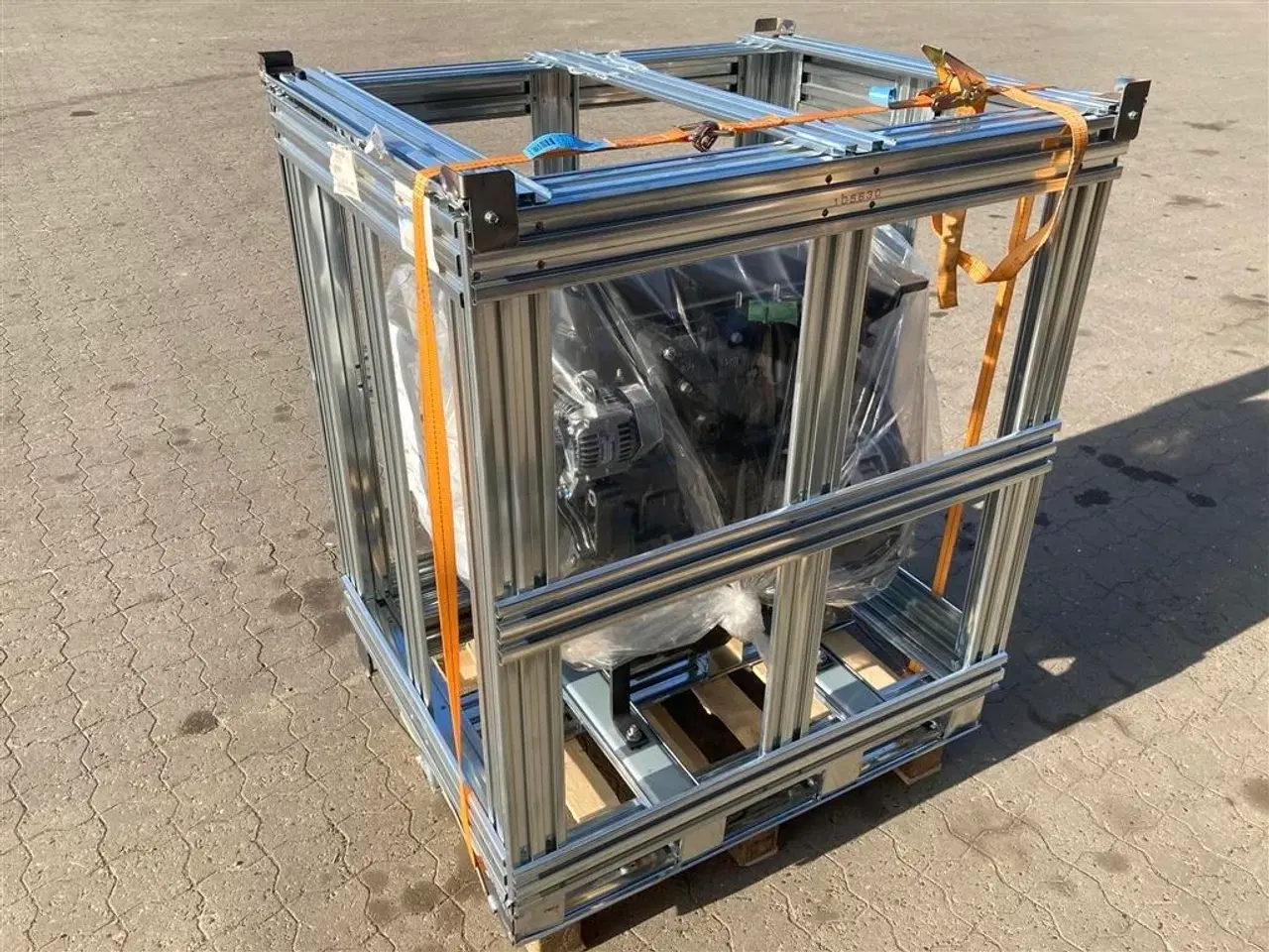 Billede 2 - - - - incl. brændstofpumpe, starter og generator