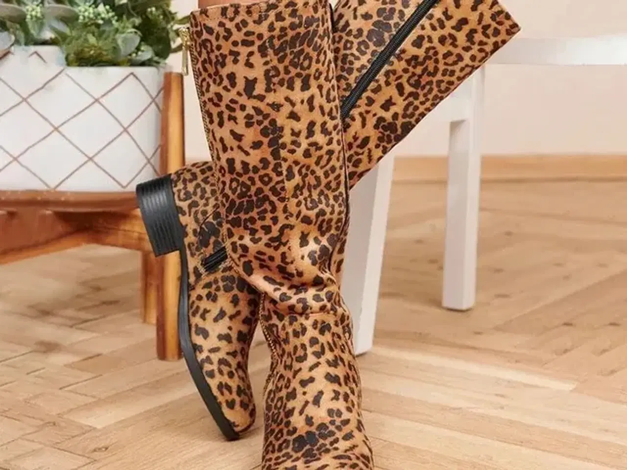 Billede 2 - Støvler.Dame med leopard print. Størrelse 37