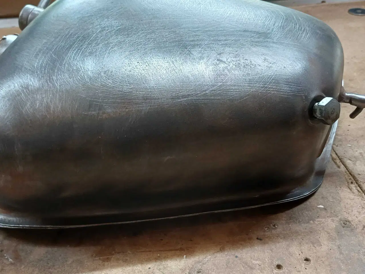 Billede 4 - TRIUMPH Olietank