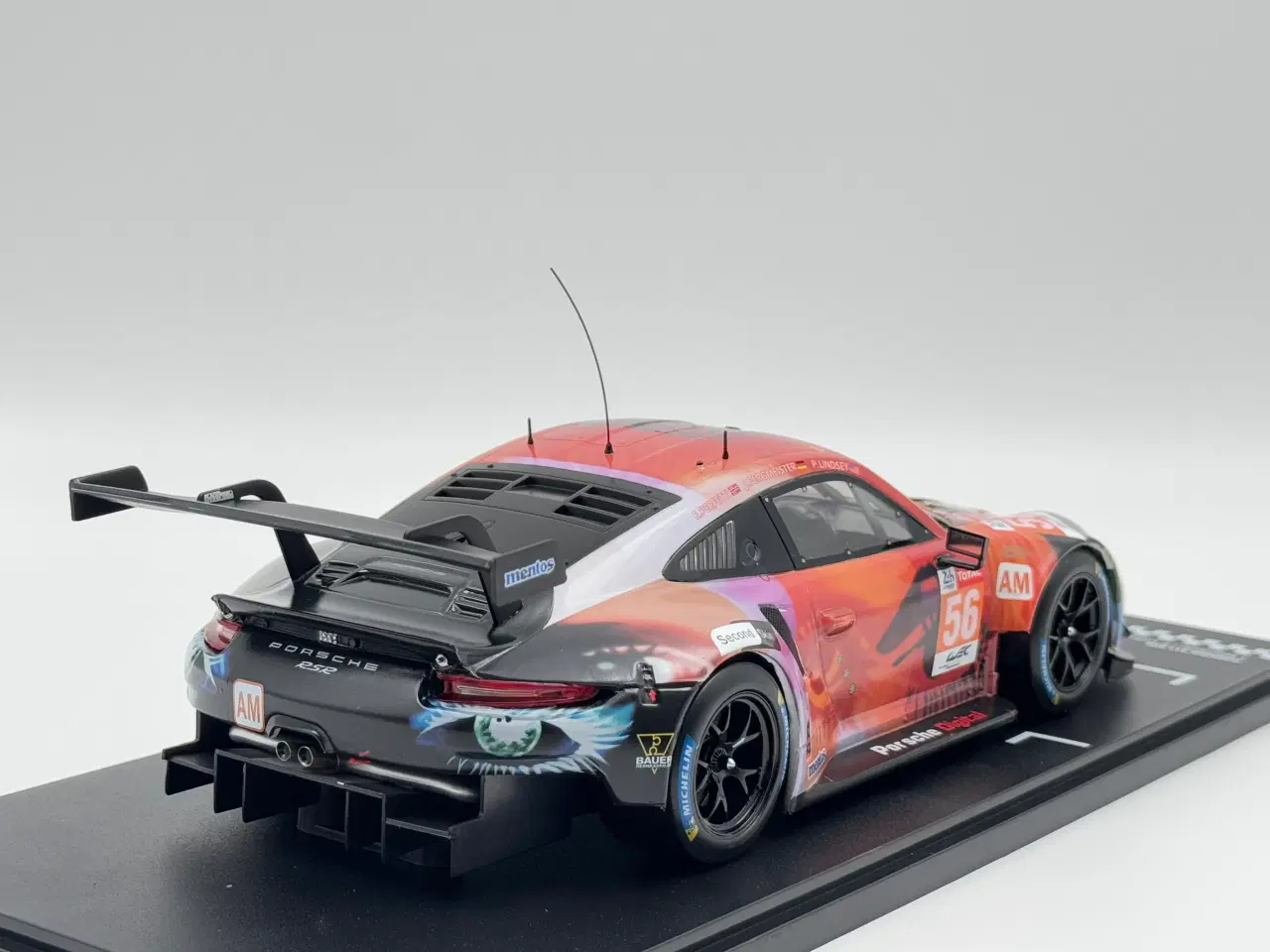 Billede 2 - 2019 Porsche 911 RSR LM Limited Edition - 1:18