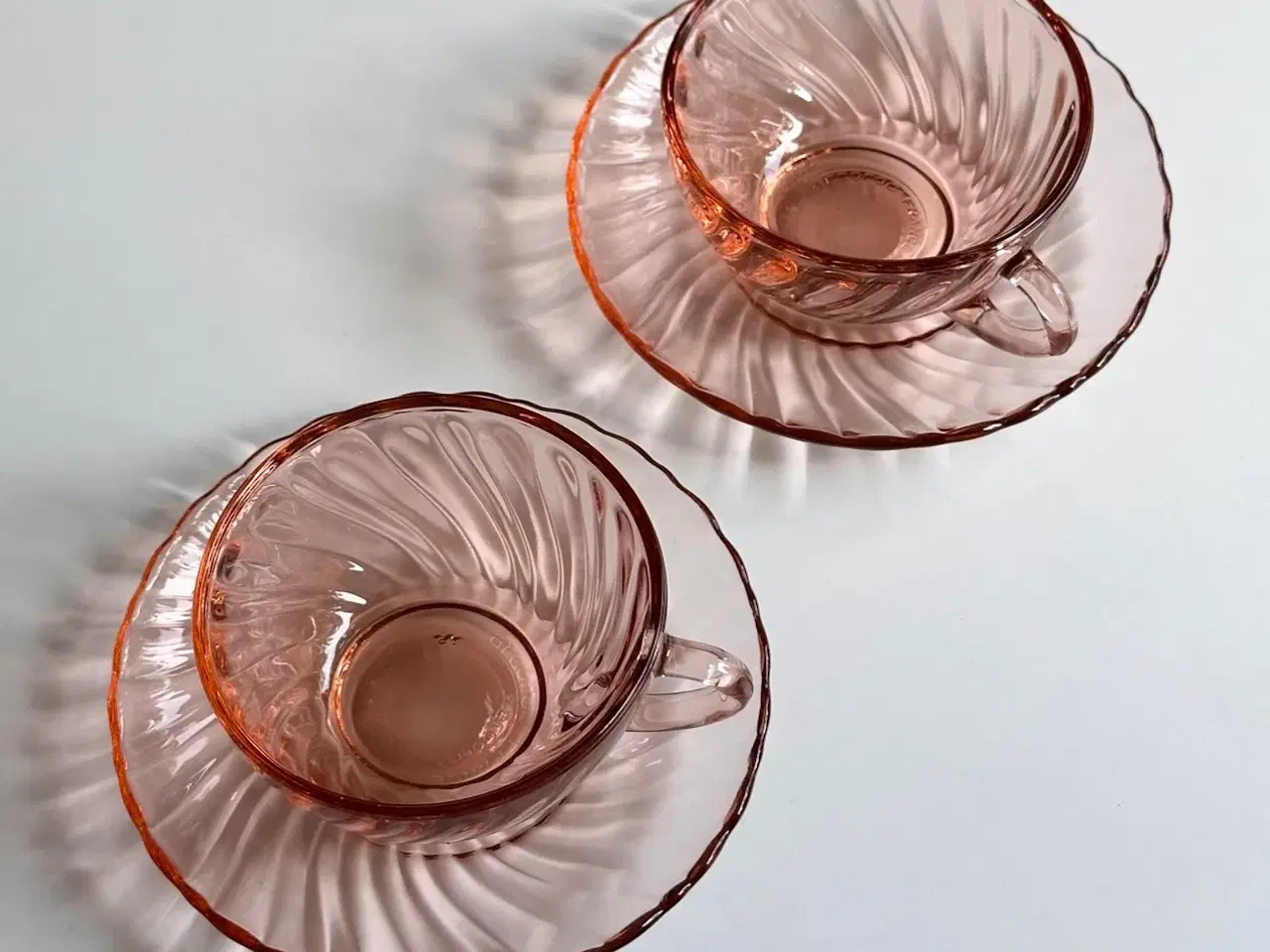 Billede 4 - Espressokopper m swirl, Arcoroc, 2 stk samlet