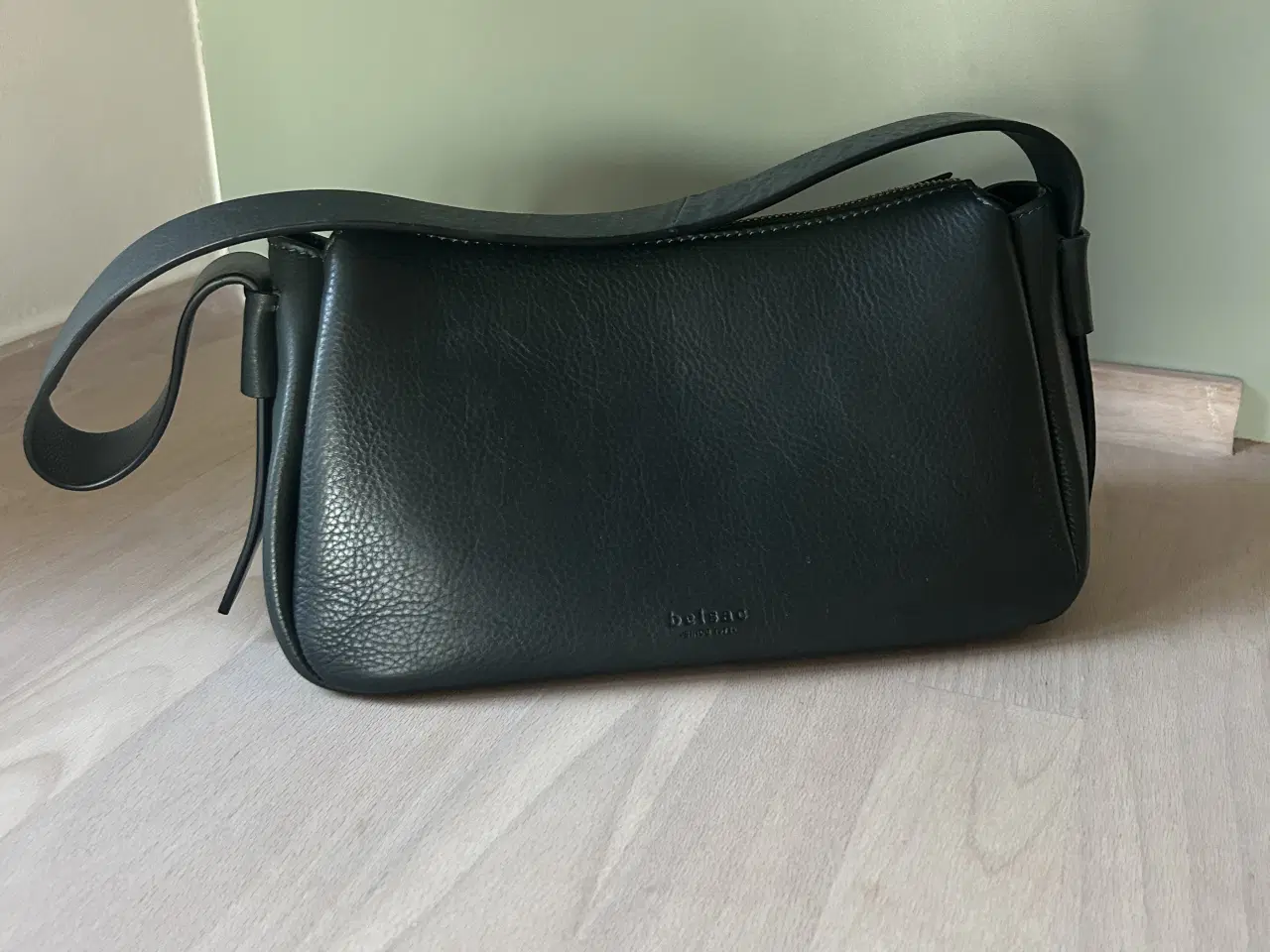 Billede 2 - Belsac Palina skuldertaske i grønt skind. 