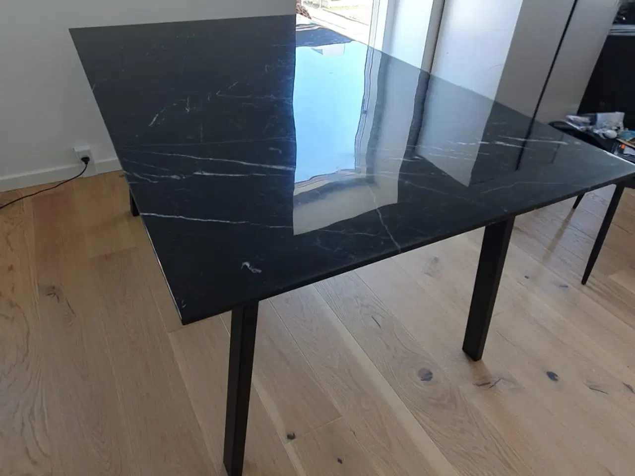 Billede 1 - Black marble dining table