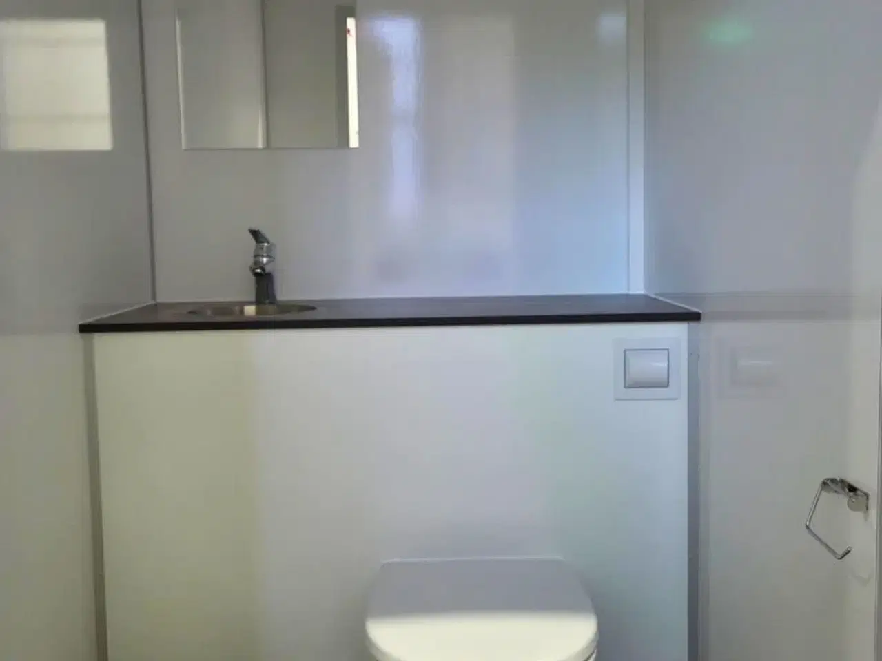 Billede 5 - Toiletvogn 240 med 2 toiletter & kværn