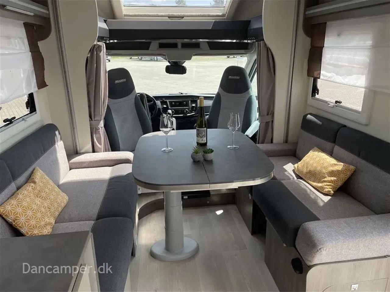 Billede 15 - 2020 - Chausson Titanium 640   Kommissionsbil. Lounge siddegruppe , Dobbeltseng, Populær model , 170Hk, 6-trins automatgear, solcelle, inverter 1500W