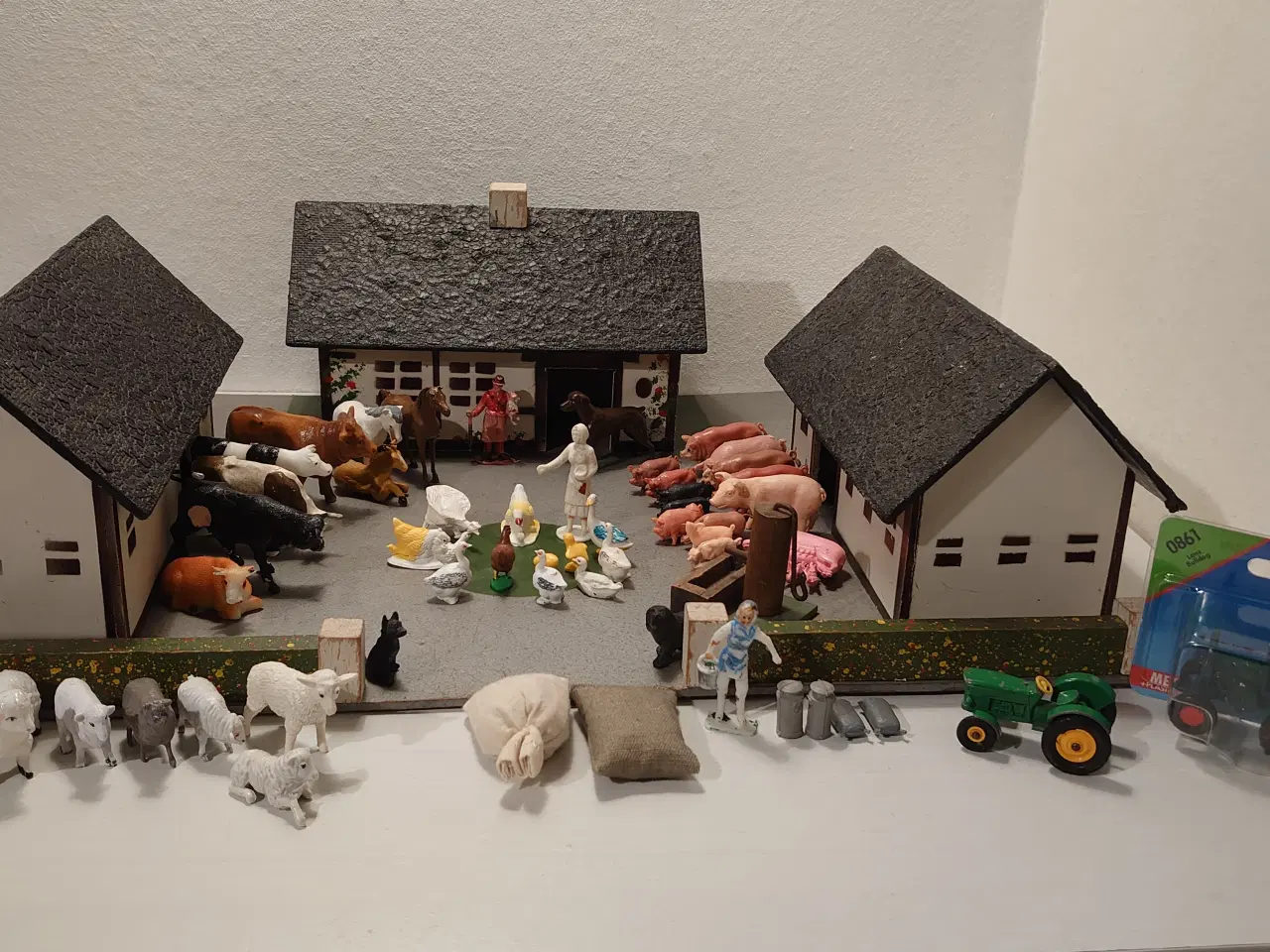 Billede 1 - Reisler træ bondegård+56 dele. Ca 1960