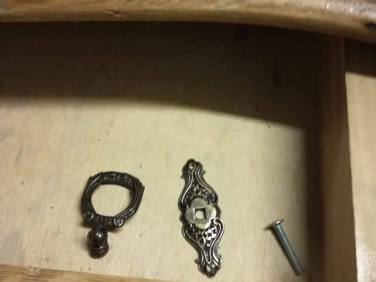 Billede 3 - Kommode i fyrretræ