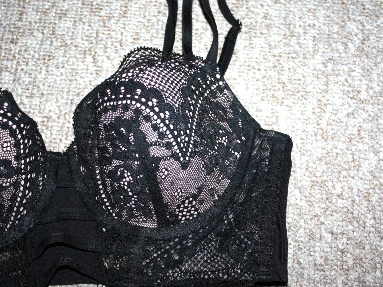 Billede 2 - BH Hunkemöller / hunkemøller str. 70 C (EU)