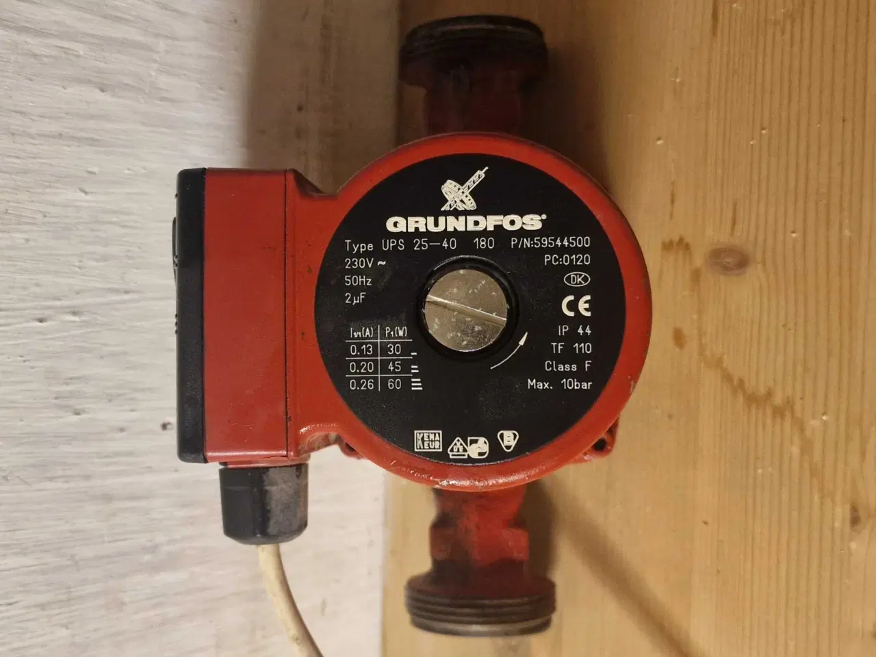 Billede 1 - Grundfos cirkulationspumpe,  Type  UPS 25-40 180. 