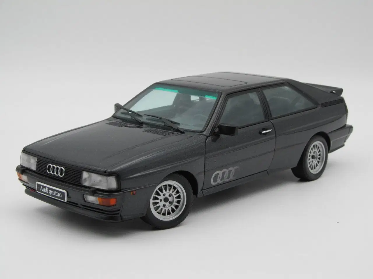 Billede 1 - AUTOart - Audi quattro Coupe 1984 1:18  