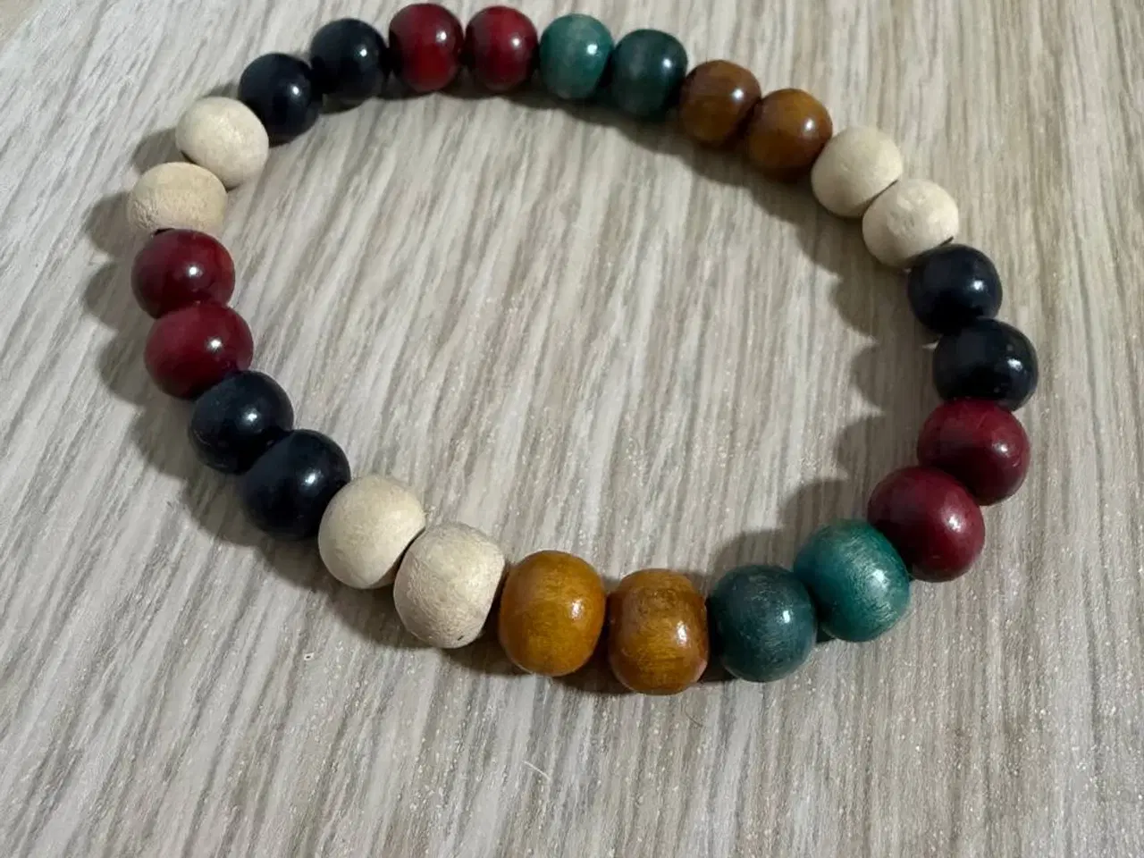 Billede 2 - Unikt håndlavet perlearmbånd