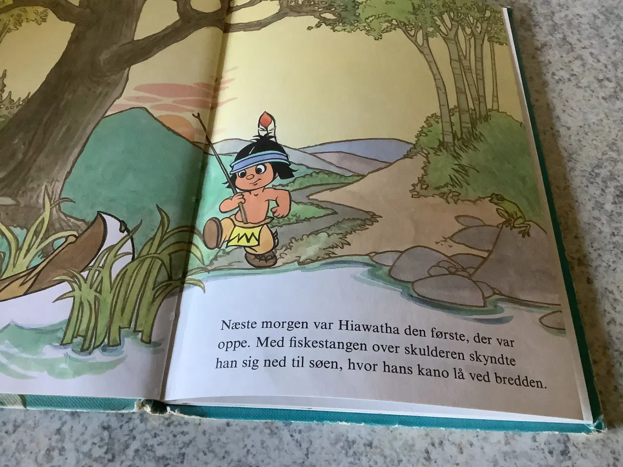 Billede 2 - Lille Hiawatha og den store fisk Walt Disney