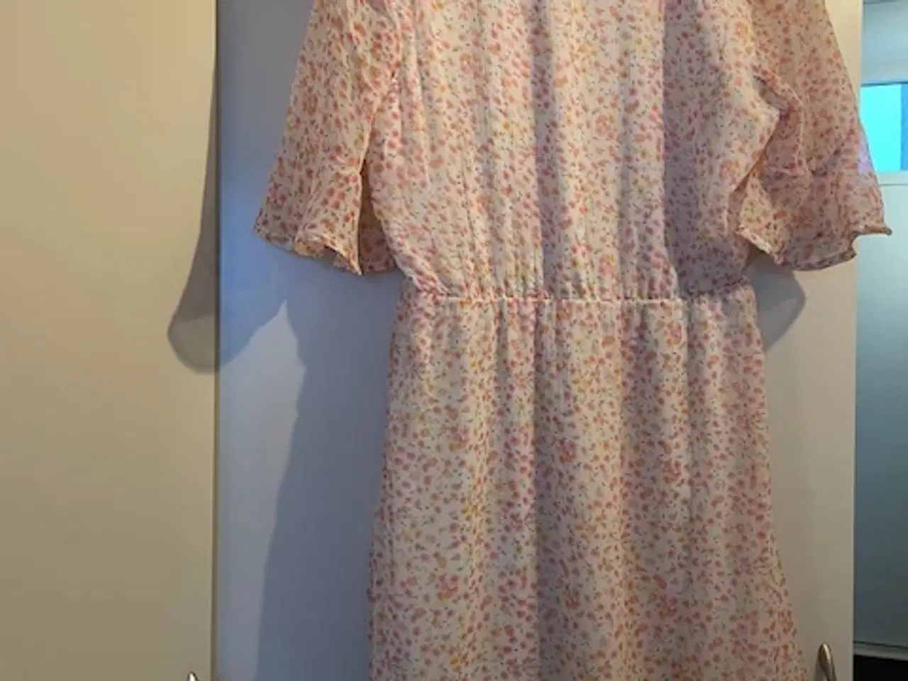 Billede 2 - Sommerkjole fra Vera Moda