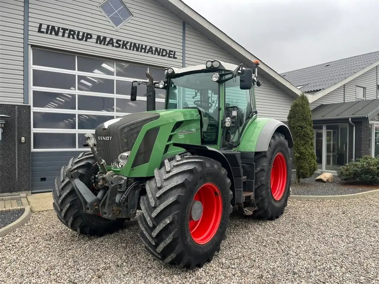 Billede 2 - Fendt 826 Vario Pæn godt udstyret traktor.