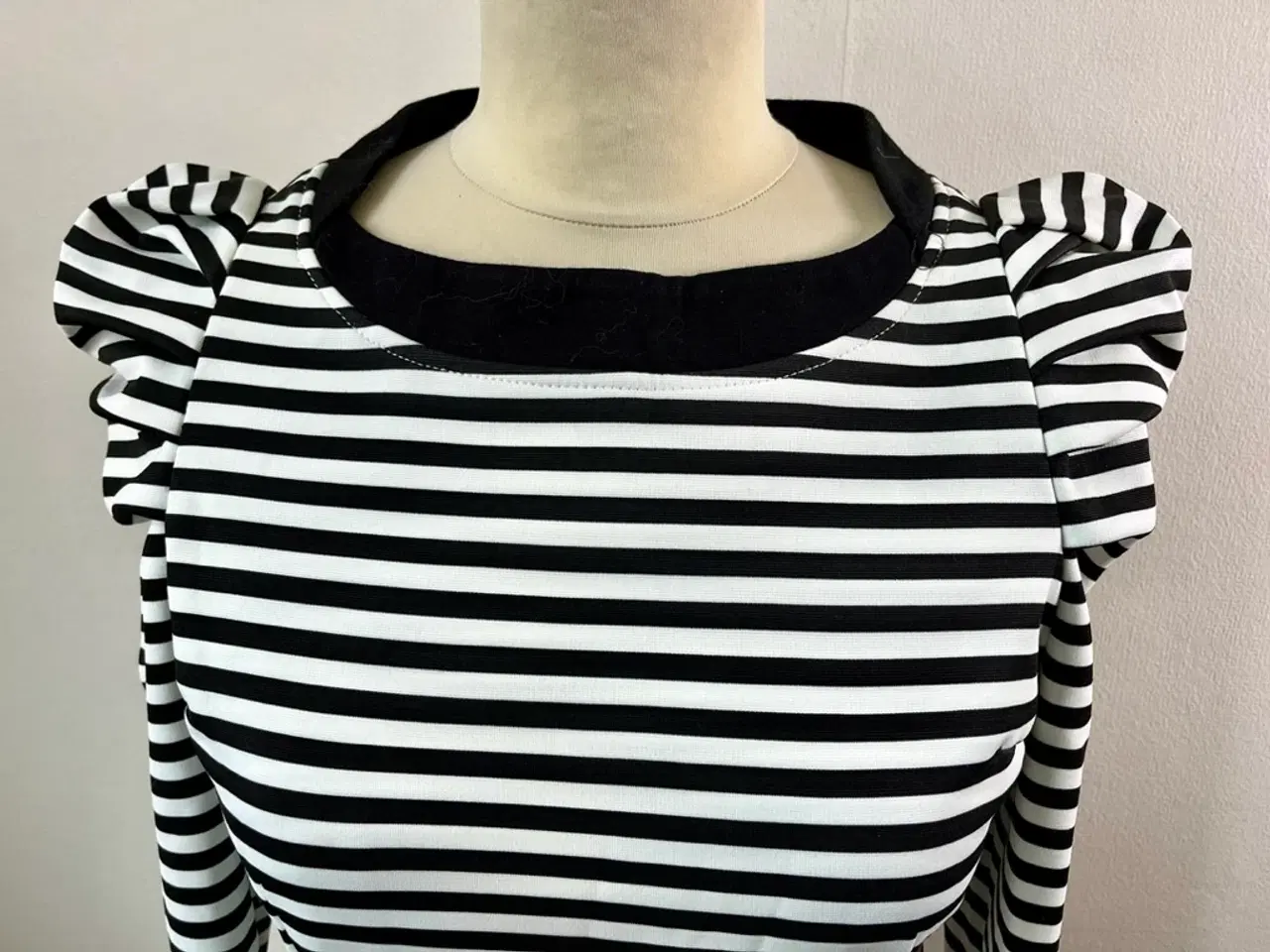 Billede 2 - SportMax, stribet kjole, str 32