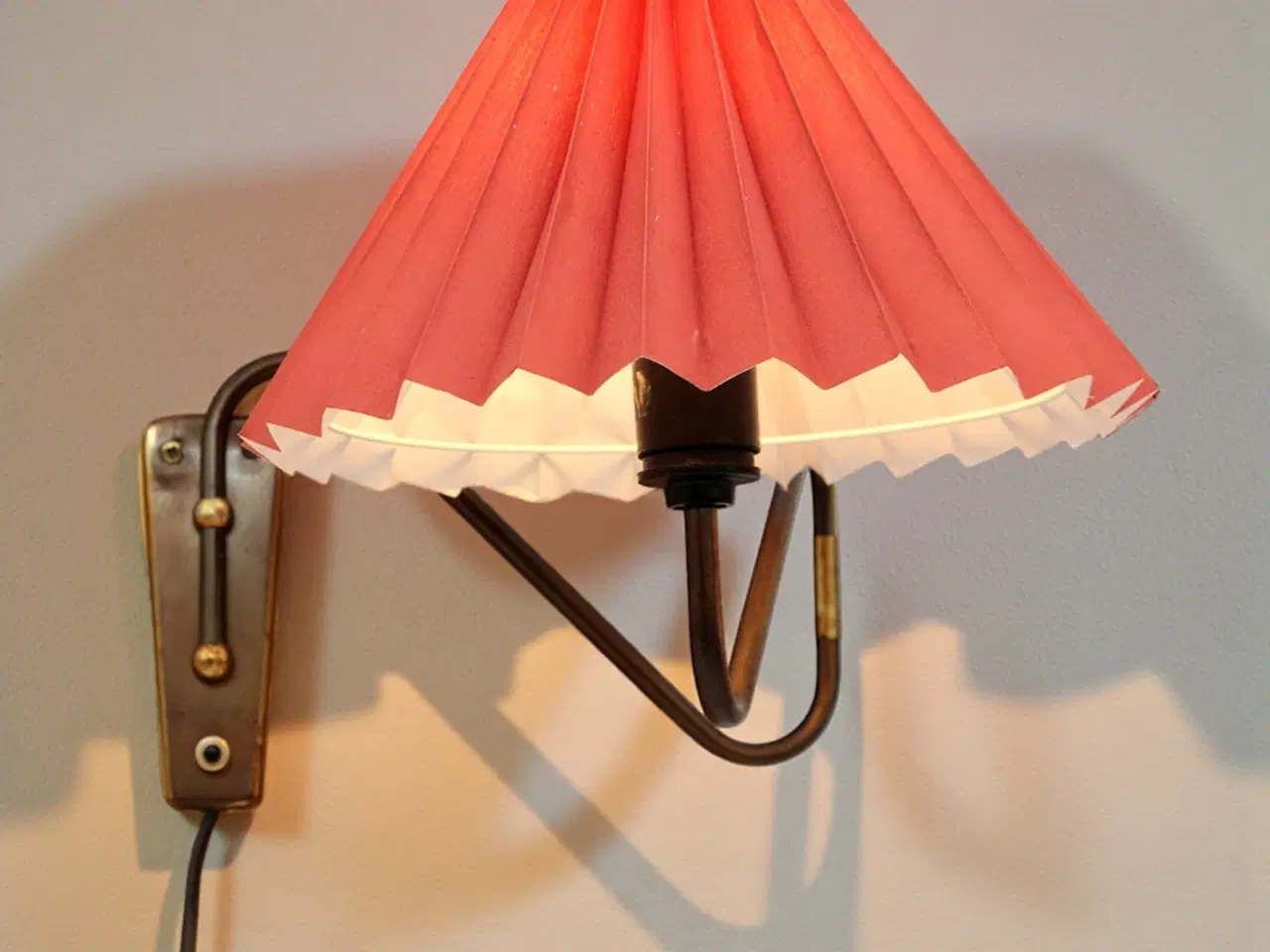 Billede 6 - Fleksibel dansk væglampe i messing 1955–60