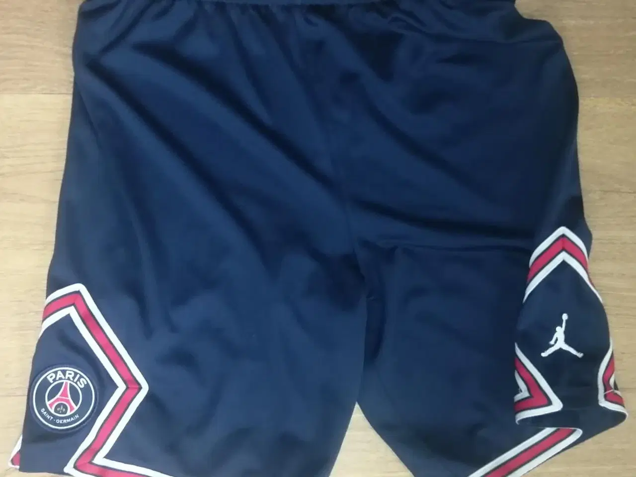 Billede 1 - PSG NIKE AIR JORDAN SHORTS, 13-14 ÅR, I FLOT STAND