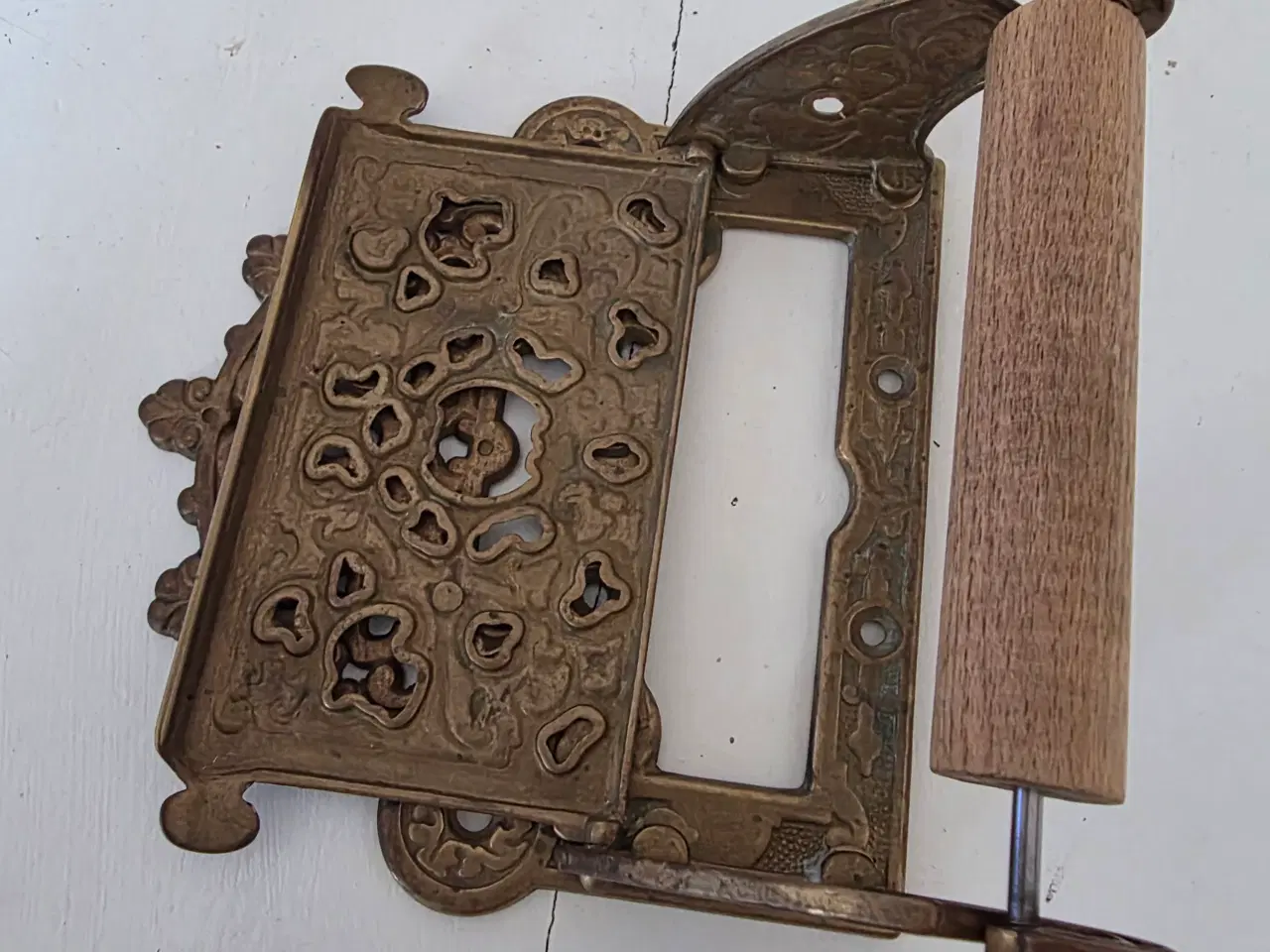 Billede 2 - Flot messing toilet papirs holder 