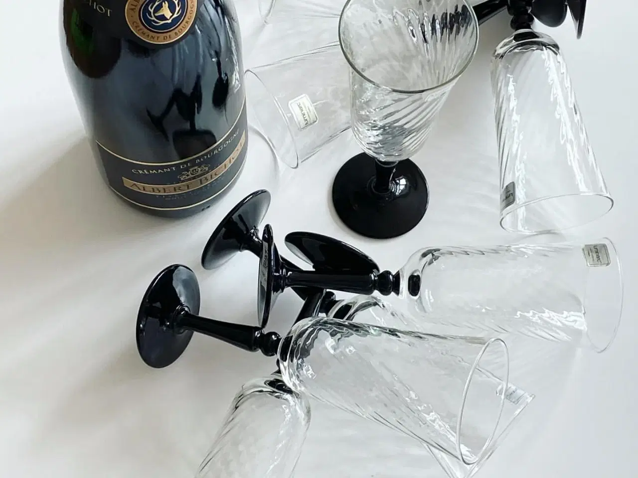 Billede 1 - Luminarc, champagne på sort fod m swirl, 10 stk samlet