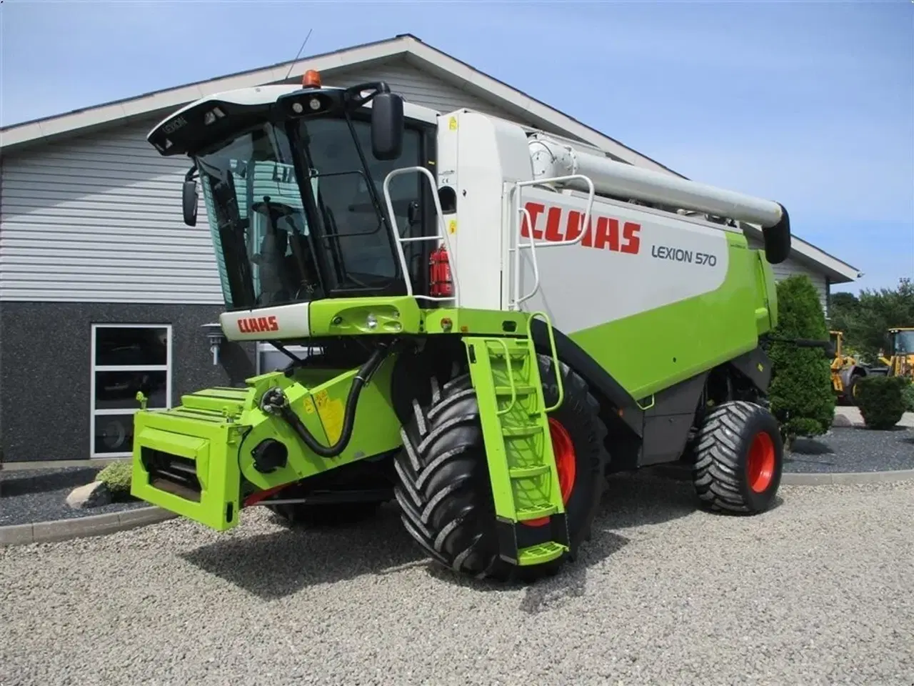 Billede 12 - CLAAS LEXION 570 Klargjort maskine med Vario V900 Skærbord