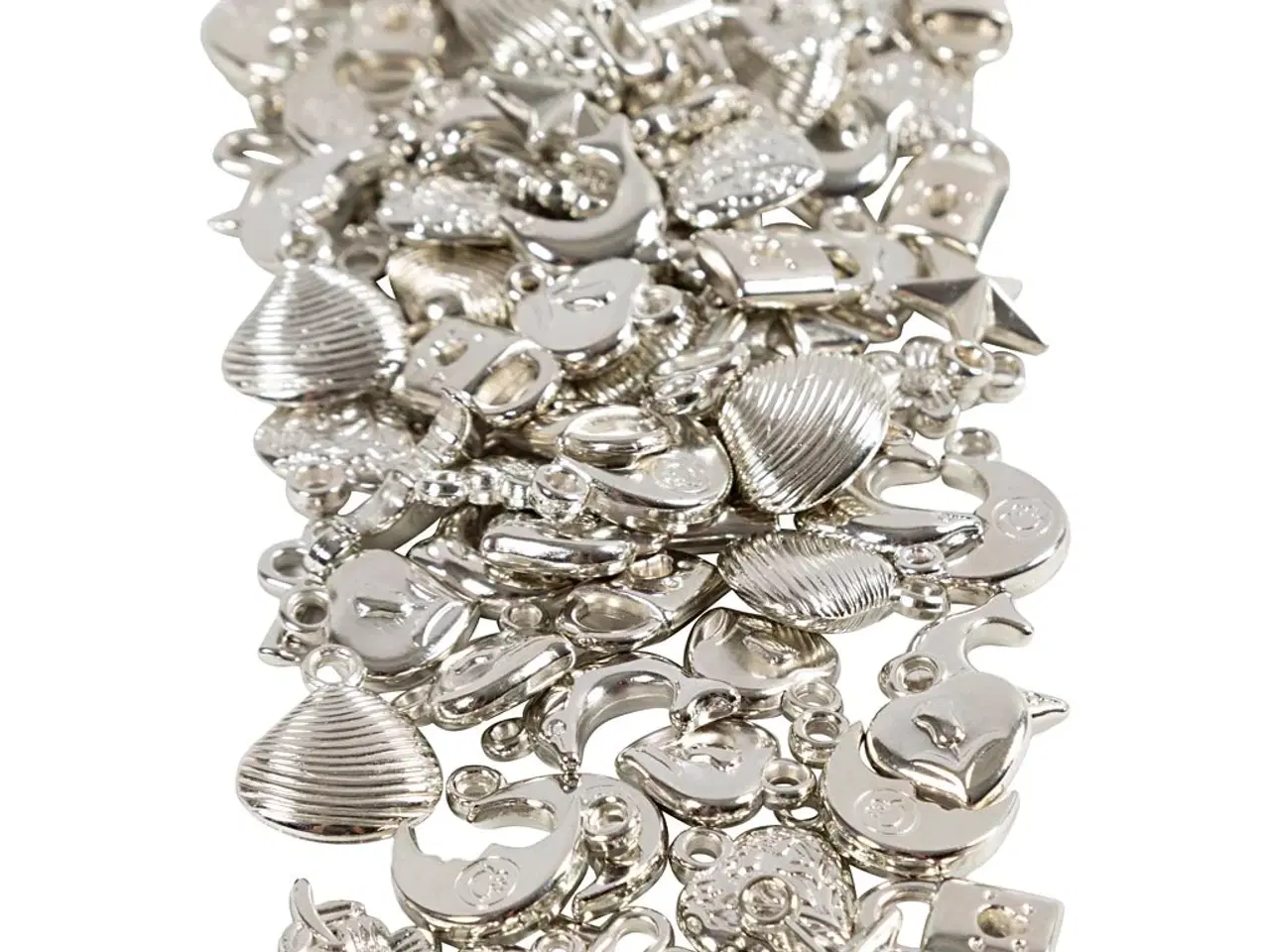 Billede 1 - Sølvcharms, str. 15-20 mm, hulstr. 3 mm, ca. 200 stk., 80 g/ 1 pk.