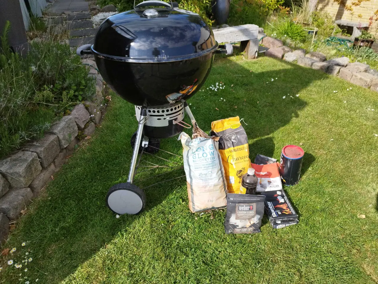 Billede 1 - Weber kuglegrill 