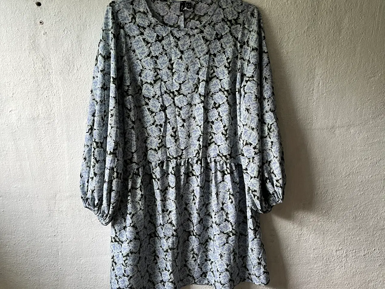 Billede 1 - Damekjole