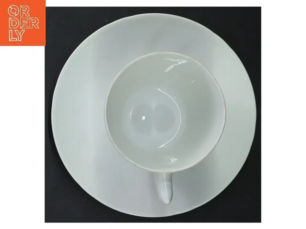 Billede 6 - B&G hvide kaffekopper samt underkopper (str. 7 underkopper (ø 14 cm), 5 kopper (5 cm) cm)