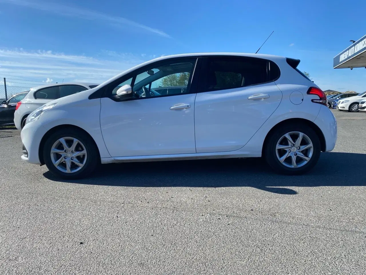 Billede 8 - Peugeot 208 1,6 BlueHDi Envy 100HK 5d