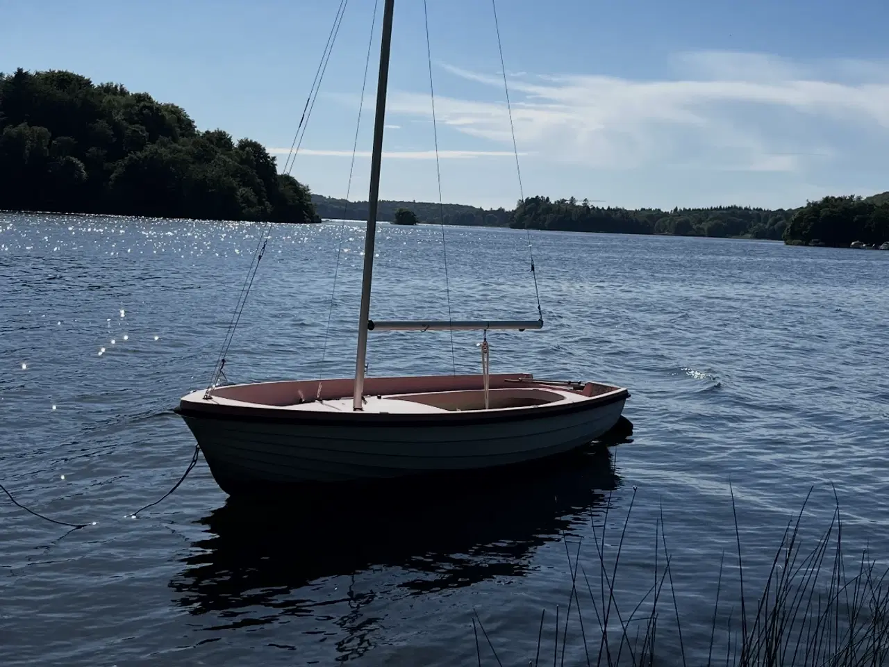 Billede 3 - Sejljolle som er sejlklar