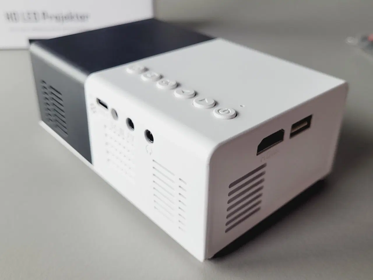 Billede 6 - ⭐️. 🎥 HD LED Mini Projektor – Kompakt og Effektiv