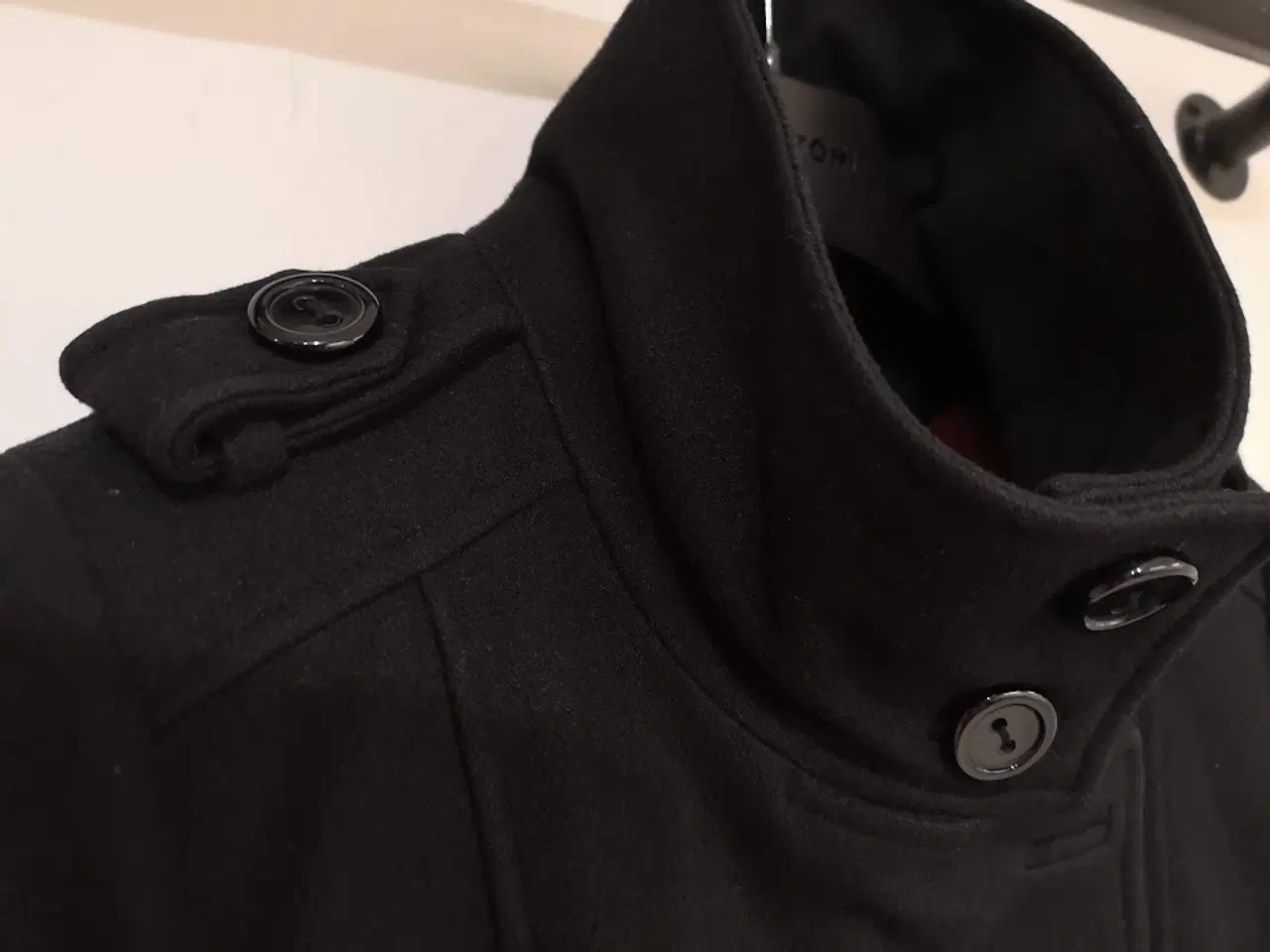 Billede 3 - Dejlig jakke i uld.