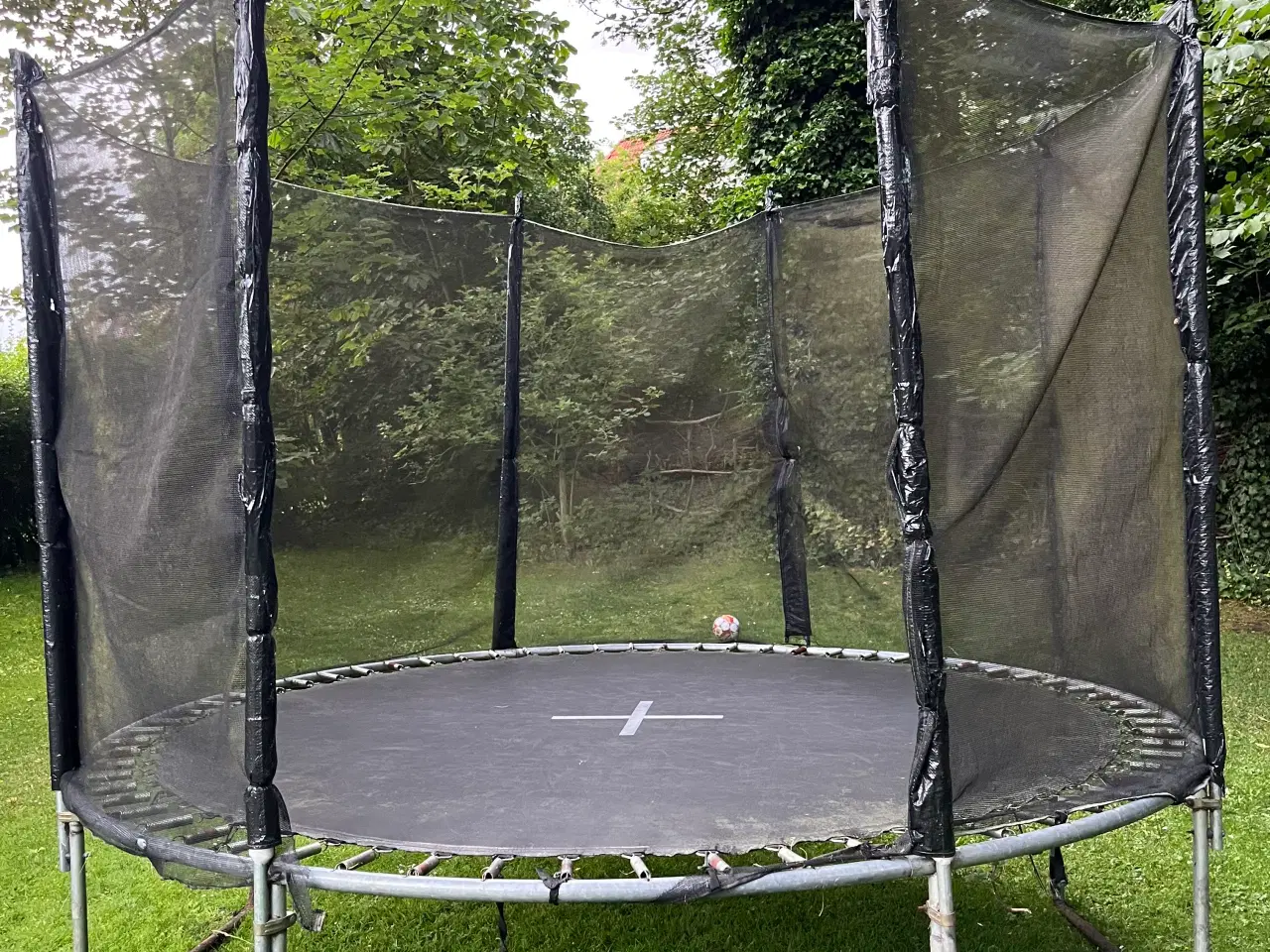 Billede 3 - Trampolin gives væk