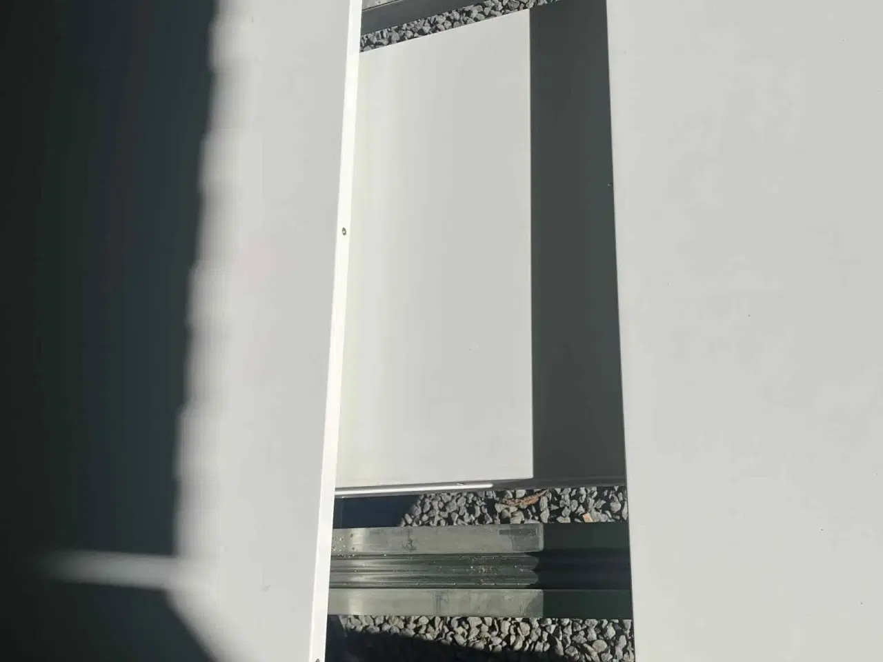 Billede 6 - Spisebord med tilægsplader hvidt med metal stel