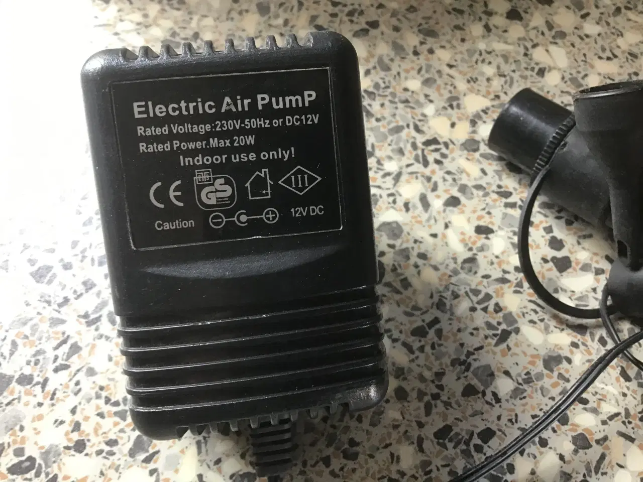 Billede 1 - Luftpumpe 12v - 230volt 