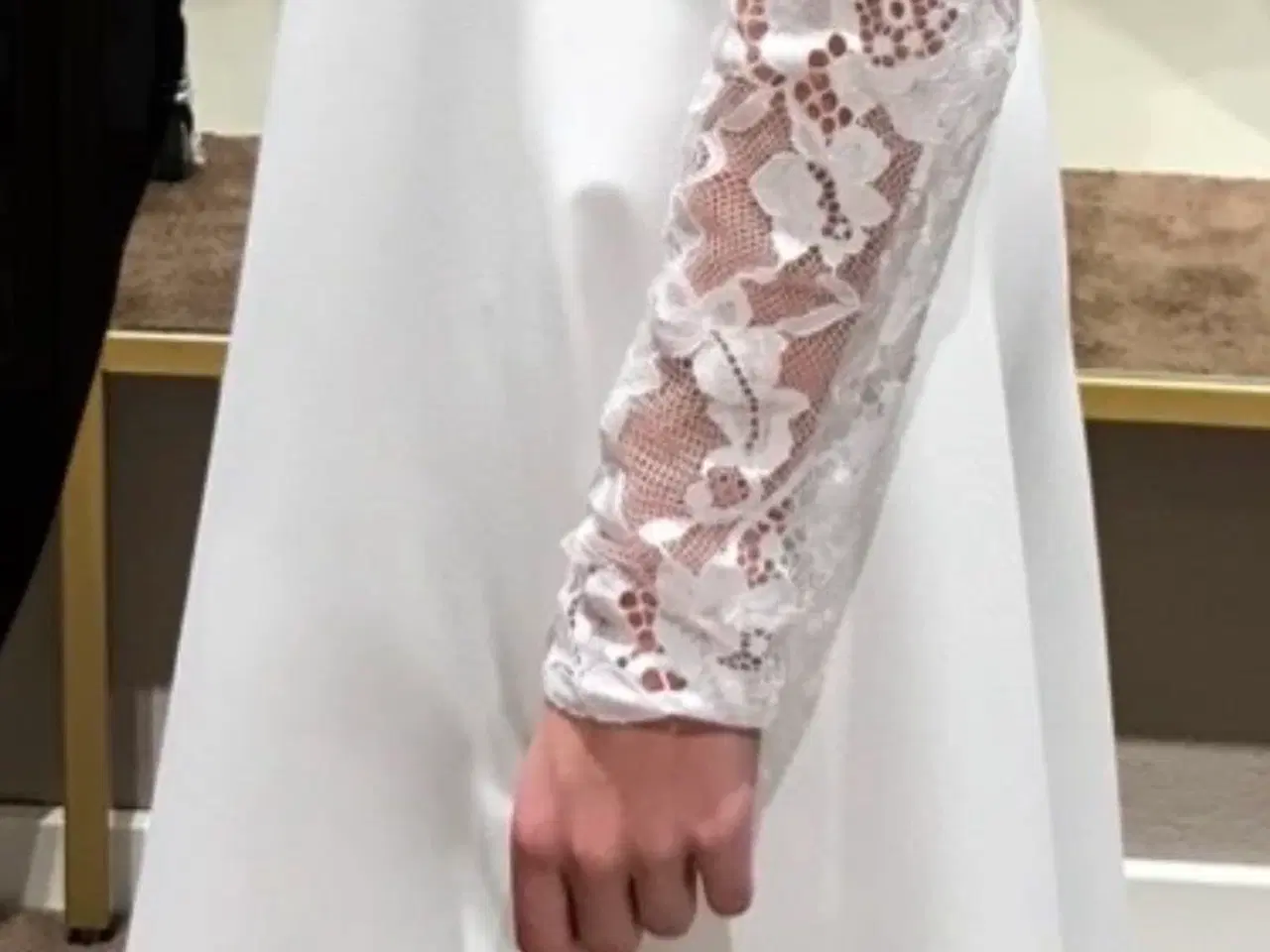 Billede 3 - Super flot konfirmationskjole i hvid, str. 36.