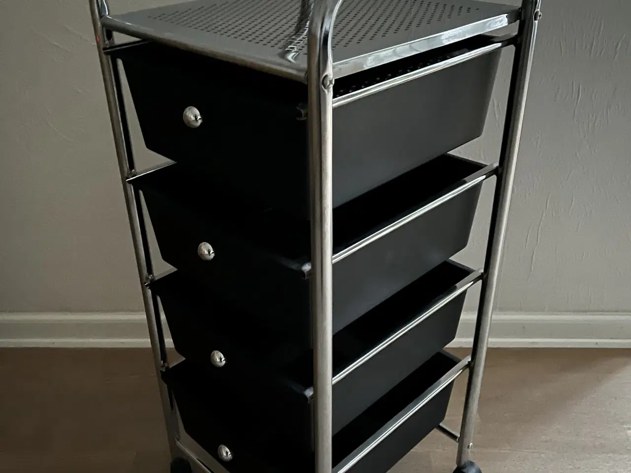 Billede 3 - Frisørvogn / Rullevogn med 4 skuffer