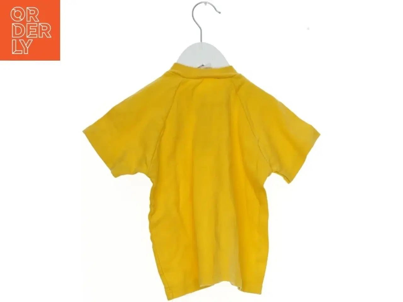 Billede 2 - Gul polo T-shirt til børn fra Fixoni (str. 104) fra Fixoni (str. 104) fra Fixoni (str. 104)