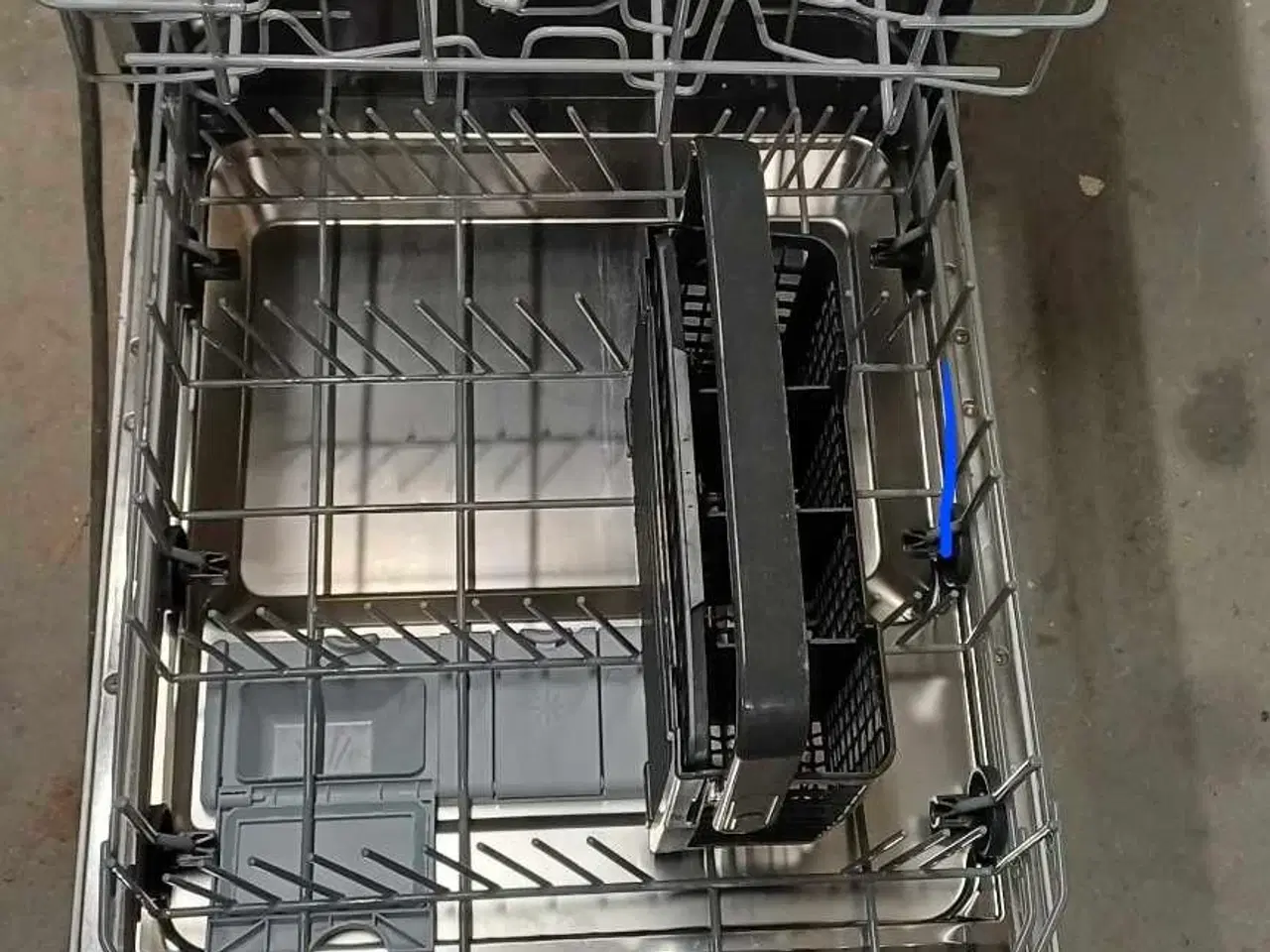 Billede 3 - Electrolux opvaskemaskine 45 cm