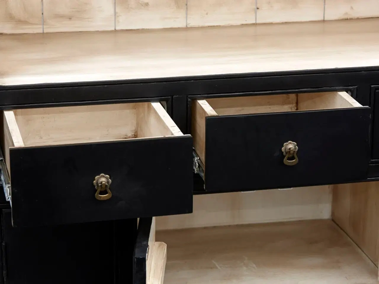 Billede 4 - Nyt Skab i træ