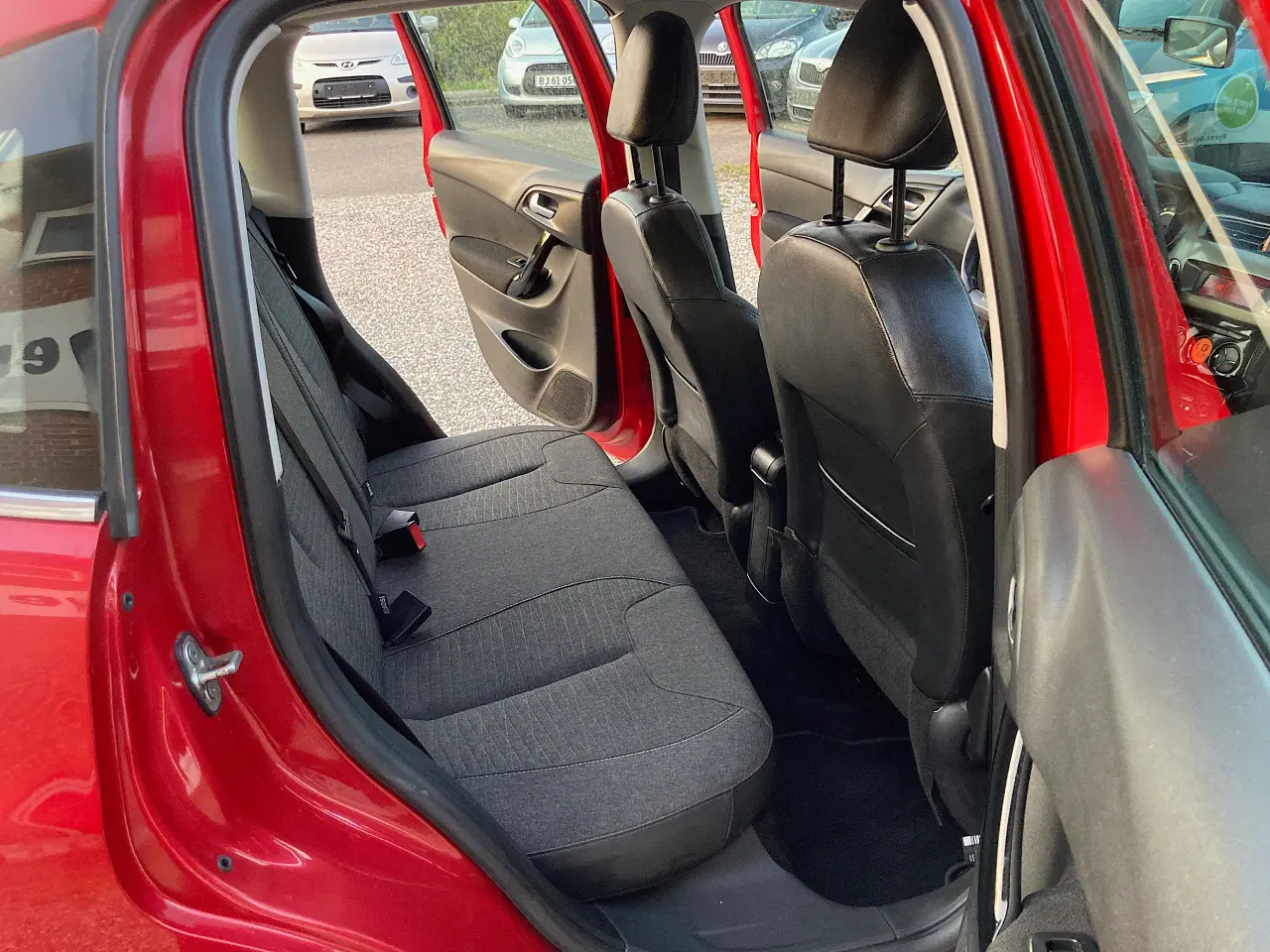 Billede 13 - Citroen C3 1,2 Nysyn meget pæn og velholdt