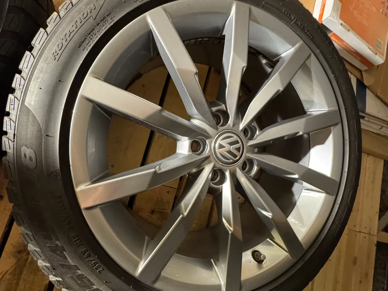 Billede 4 - VW Arteon Alu fælge med vinterdæk