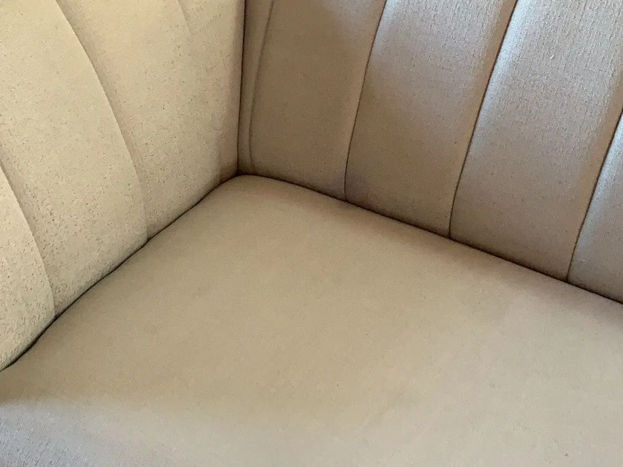 Billede 2 - Beige stof sofa 