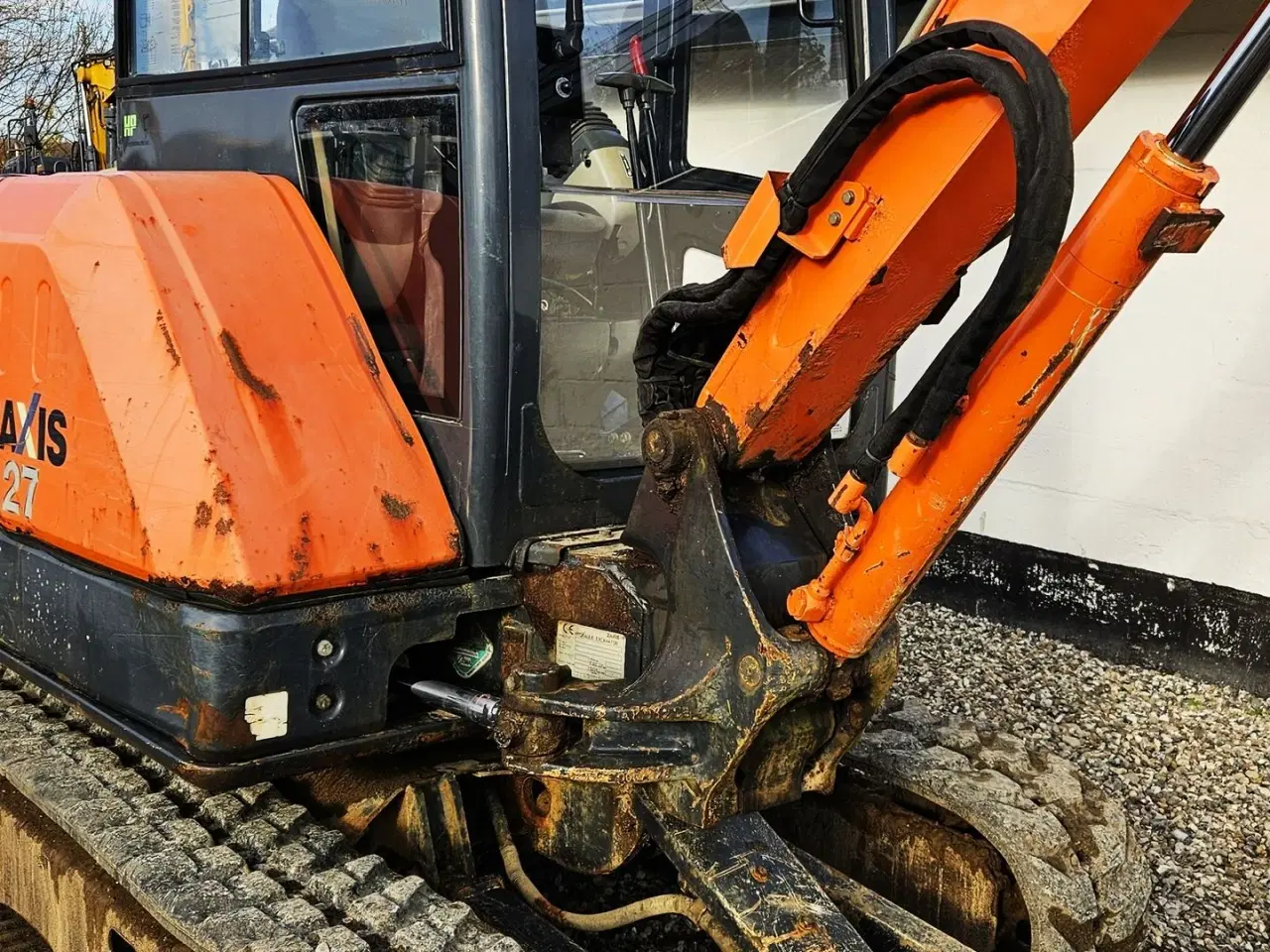 Billede 7 - Hitachi ZX27-3 / powertilt og skovlsæt / årgang 2013