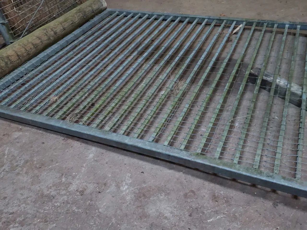 Billede 2 - Tremme låge