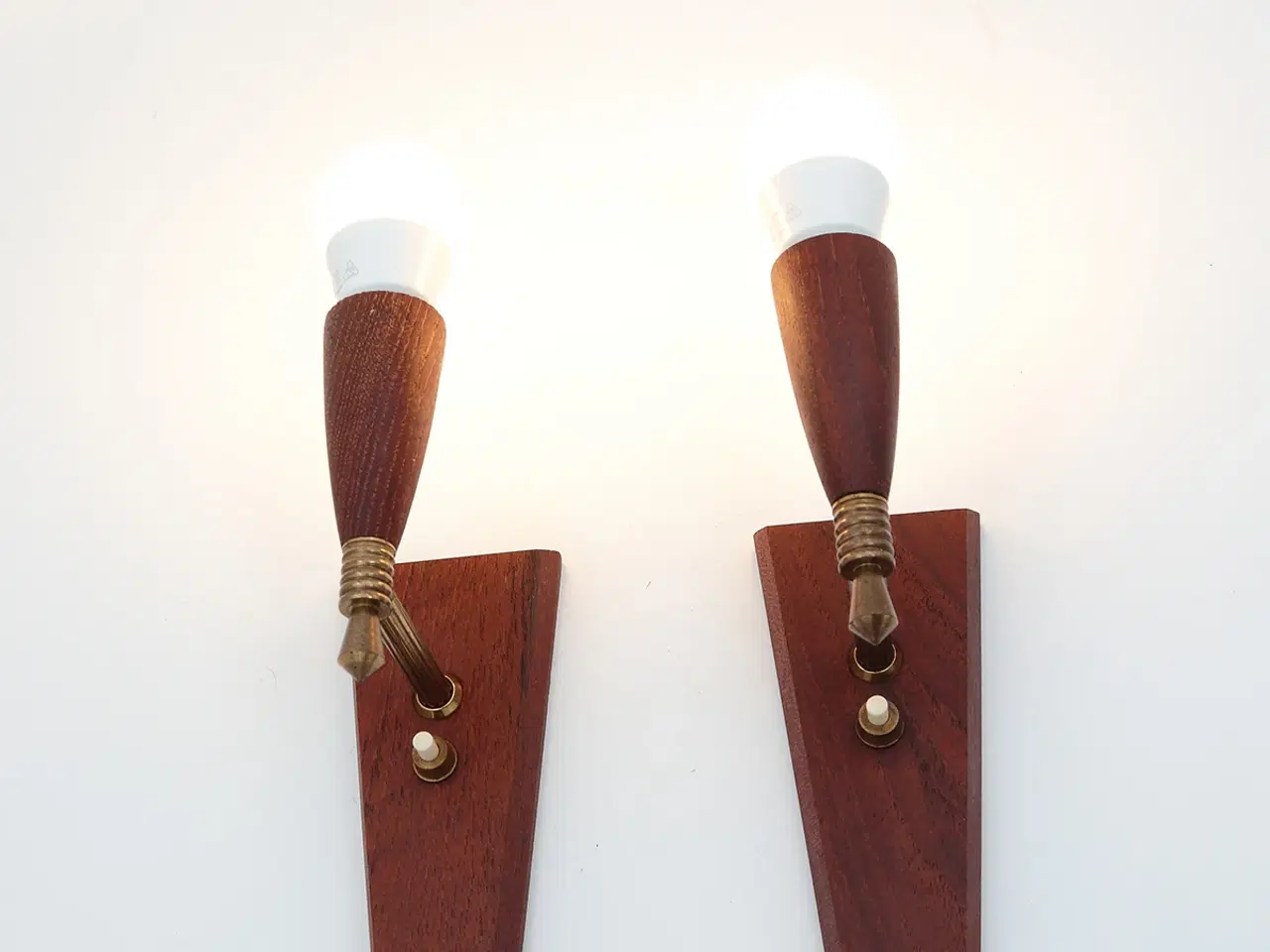 Billede 2 - 1960erne -Laoni teak væglamper